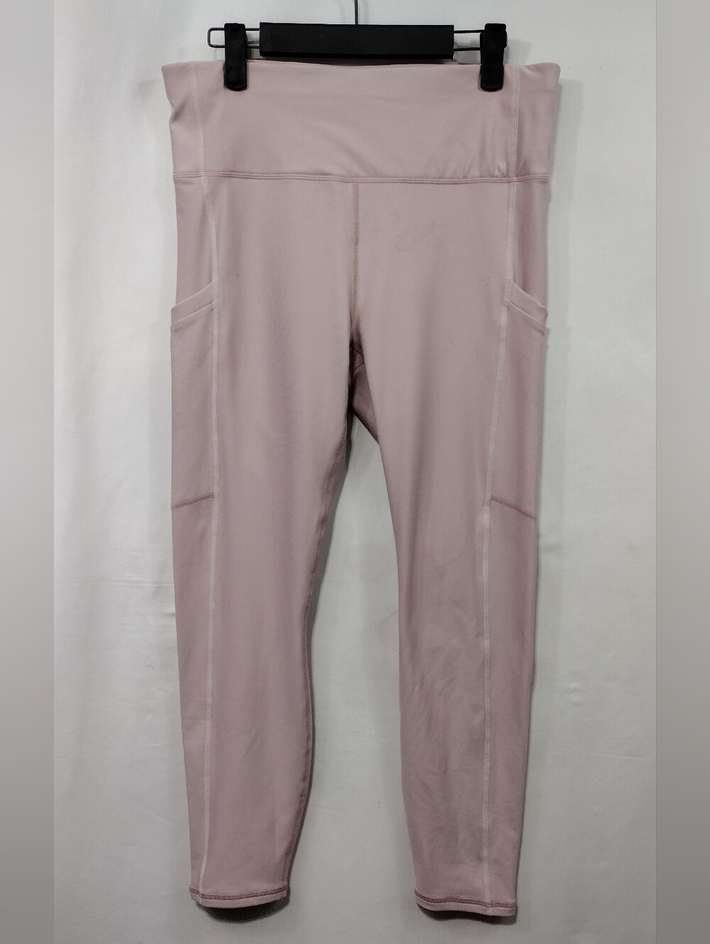 NWT Fabletics High-Rise Pocket Leggings - Blush Pink Womens L Barbiecore Sporty